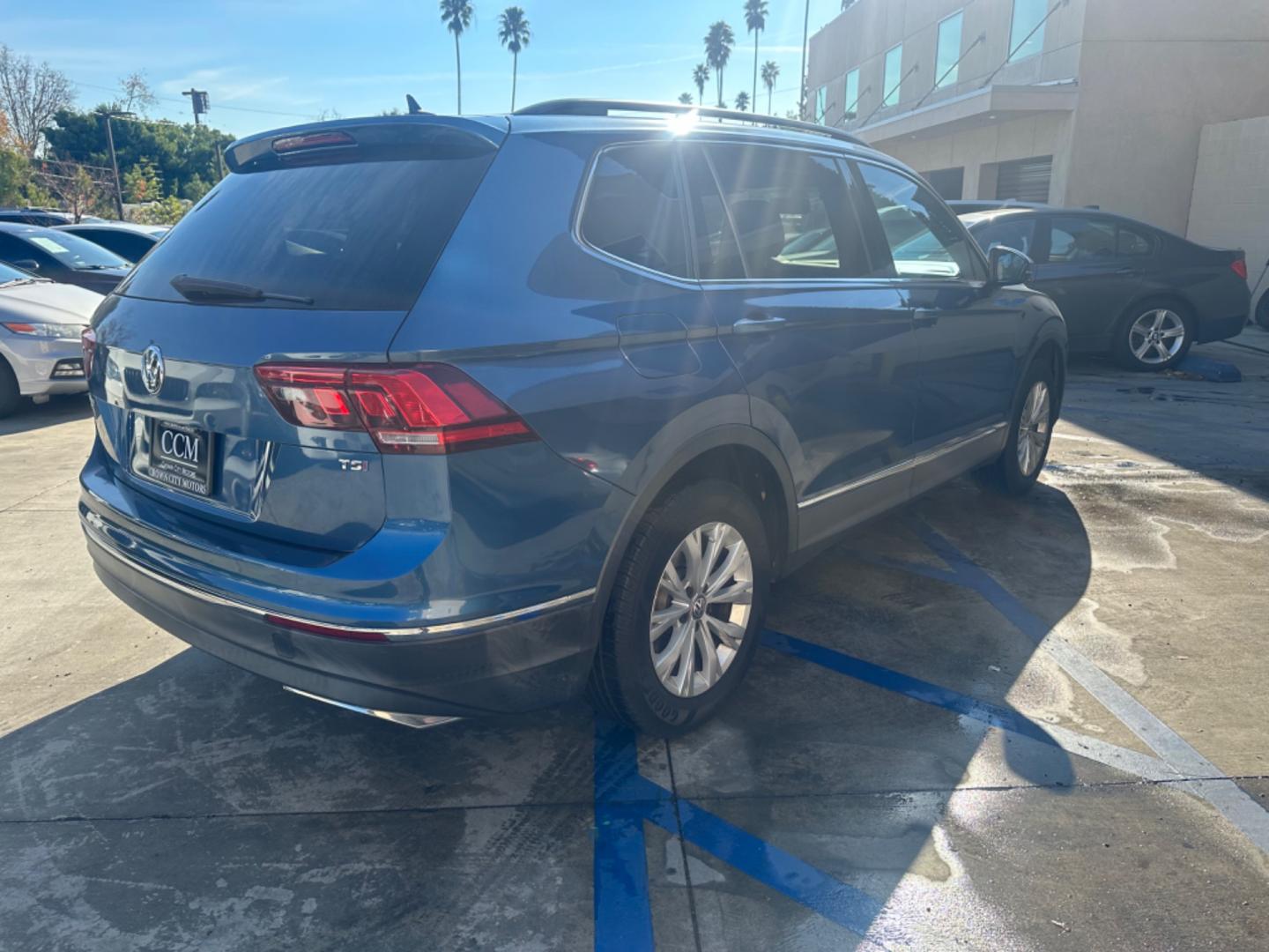 2018 BLUE Volkswagen Tiguan (3VV3B7AX8JM) , AUTOMATIC transmission, located at 30 S. Berkeley Avenue, Pasadena, CA, 91107, (626) 248-7567, 34.145447, -118.109398 - Photo#3